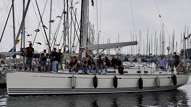 dweilorkest tijdens de Arti Boottocht 2023