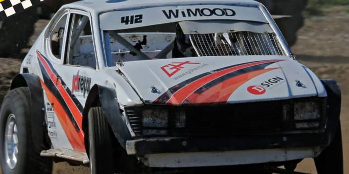 Ronkende motoren tijdens Autocross Zeeland in Sluiskil zaterdag