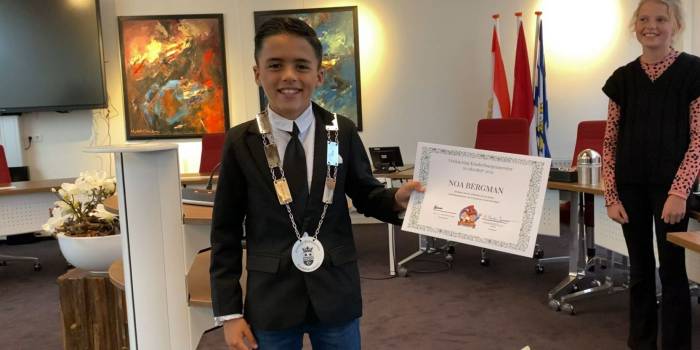 Noa Bergman (11) nieuwe Kinderburgemeester van Noord-Beveland