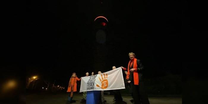 Zeeuwse gebouwen kleuren oranje tegen vrouwengeweld