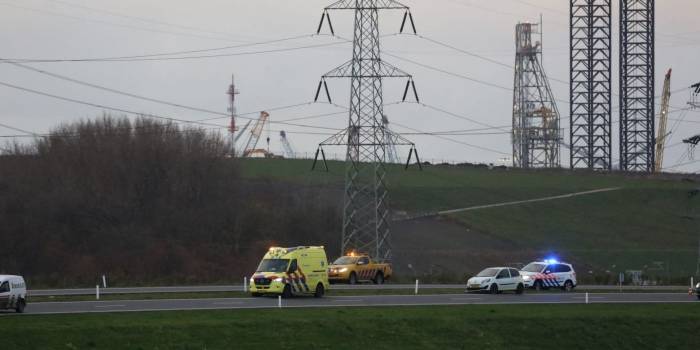 Auto beschadigd na ongeval op N62