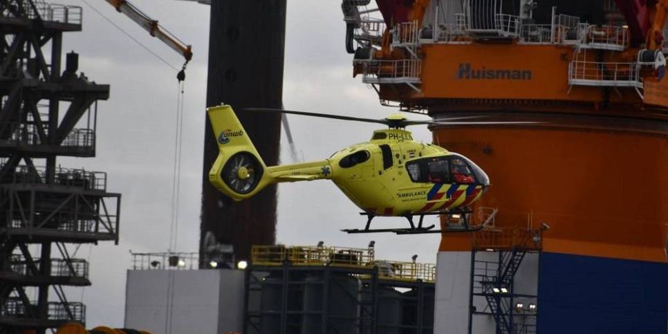 Traumahelikopter ingezet bij bedrijf Nieuwdorp