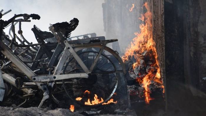 Felle brand verwoest opslagruimte speelboerderij 't Klok'Uus