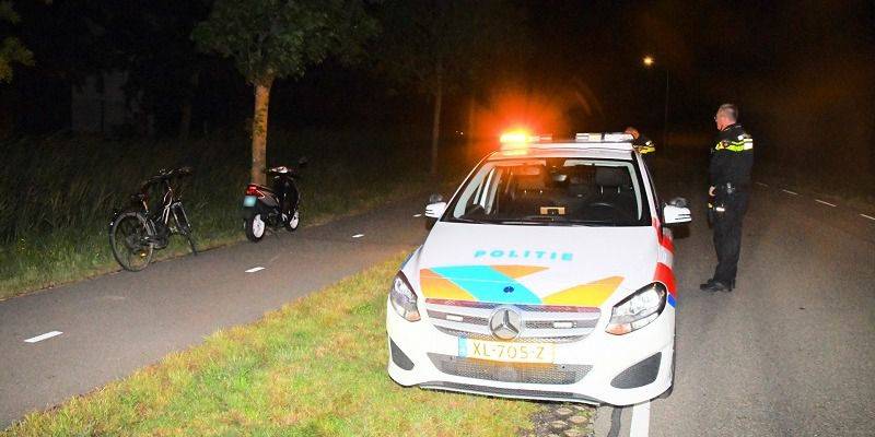 Scooterbestuurder gewond na botsing met fietser Kruiningen
