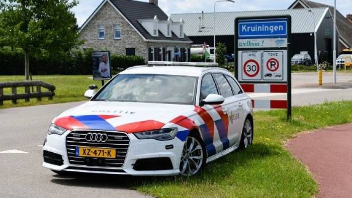 Skater gewond bij botsing met auto Kruiningen