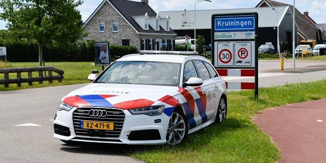 Skater gewond bij botsing met auto Kruiningen