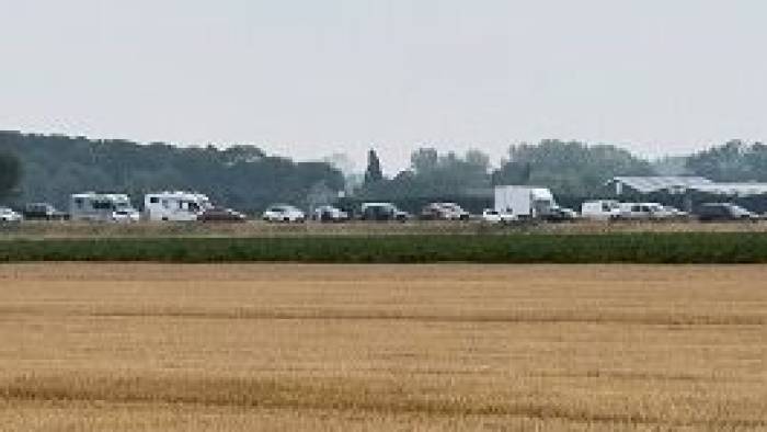 A58 in beide richtingen dicht vanwege persoon op viaduct