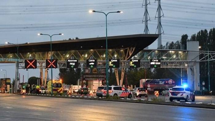 Gewonde bij ongeluk tolplein Westerscheldetunnel