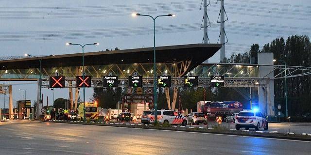 Gewonde bij ongeluk tolplein Westerscheldetunnel