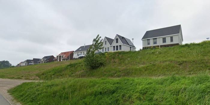 Dijkwoningen Kruseveer mogen er komen, ondanks protest omwonenden