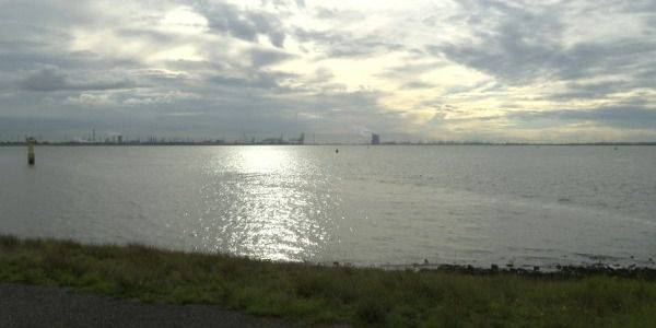 Unaniem protest Reimerswaalse raad tegen dump PFAS-vervuild grondwater in Schelde