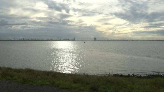 Unaniem protest Reimerswaalse raad tegen dump PFAS-vervuild grondwater in Schelde