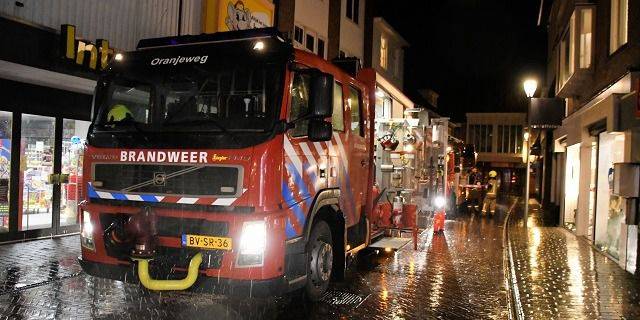 Brand in oven in woning centrum Goes