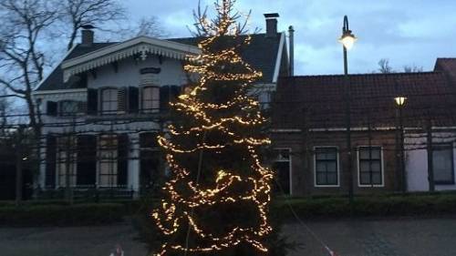 Ook dit jaar weer een Kerstwensboom in Biezelinge