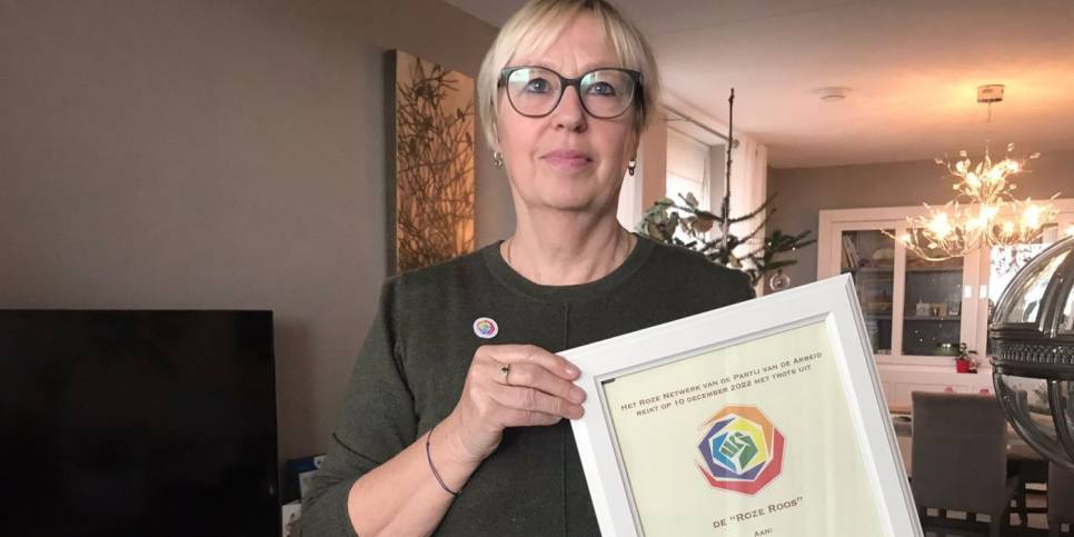 Landelijk eerherstel voor Reimerswaals PvdA-raadslid na genderrel: Marjolein Sinke krijgt Roze Speld