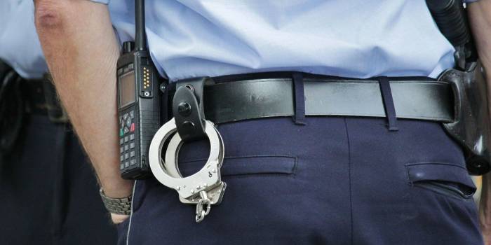 Gearresteerd na bedreiging en mishandeling