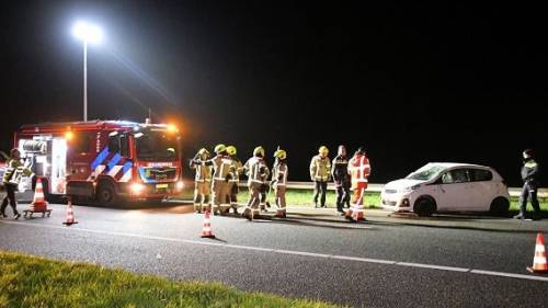 Auto over de kop op A58 bij 's-Heer Arendskerke