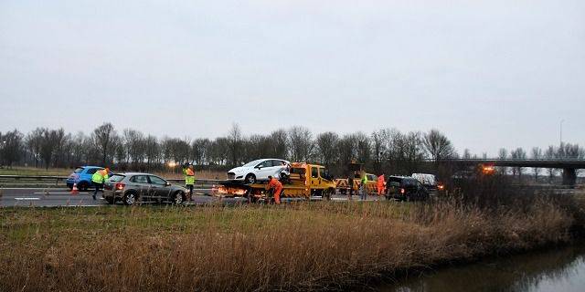 Vijf auto's betrokken bij ongeval Deltaweg (A256) Goes