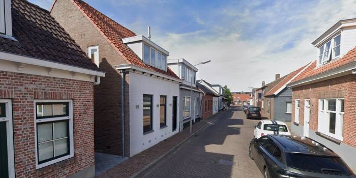 Daniëlstraat in Wemeldinge voortaan éénrichtingstraat: 'Te smal om elkaar te passeren'