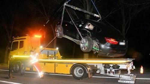 In België gestolen auto crasht in Goes, helikopter en diensthond ingezet