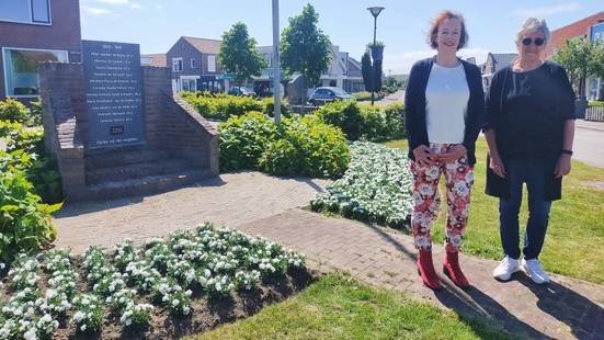burgemeester Loes Meeuwisse en Mien de Haze