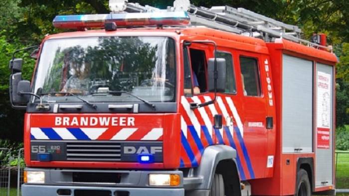 Brandweer bevrijdt kind uit Belgische personenauto