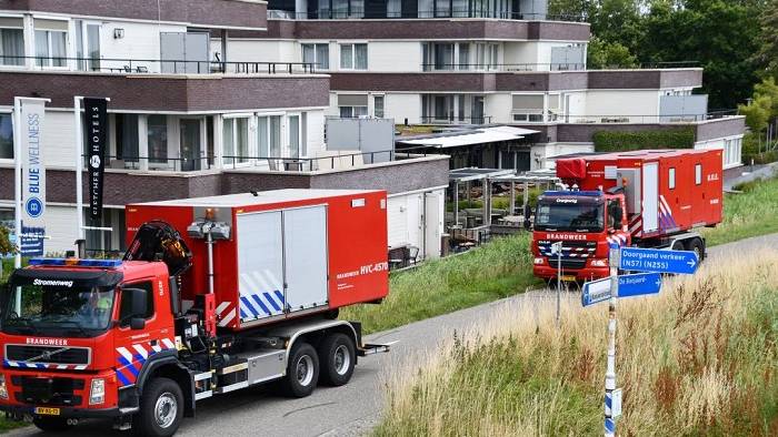 meerdere eenheden van de brandweer zijn ter plaatse