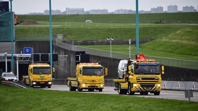 bergingswerkzaamheden bij Westerscheldetunnel