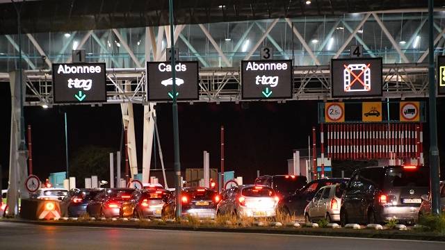 file op het tolplein bij Borssele vanwege een autobrand