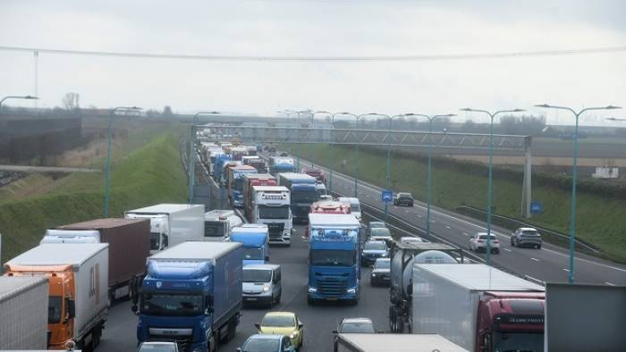 extra drukte verkeersplein Westerscheldetunnel