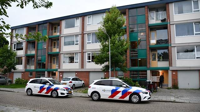 de politie doorzocht verschillende appartementen in Goes-Zuid