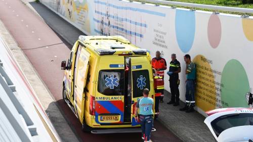 ambulance in de Annie M.G. Schmidttunnel in Kapelle