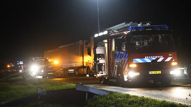 hulpdiensten bij het ongeluk op de A58
