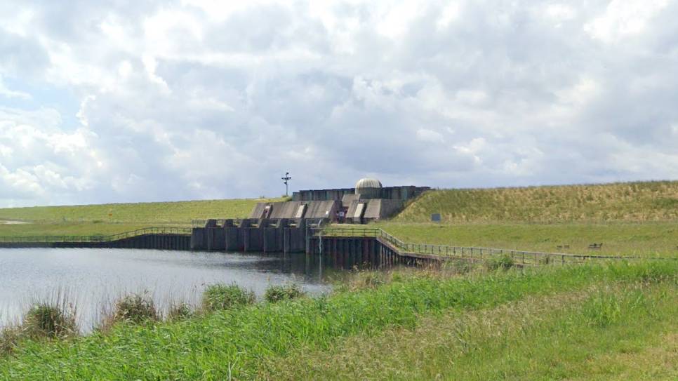 Het Spuikanaal en de Bathse Spuisluis.