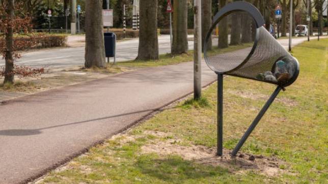 Blikvangers, zoals die elders nog staan, zijn in Krabbendijke weggehaald.