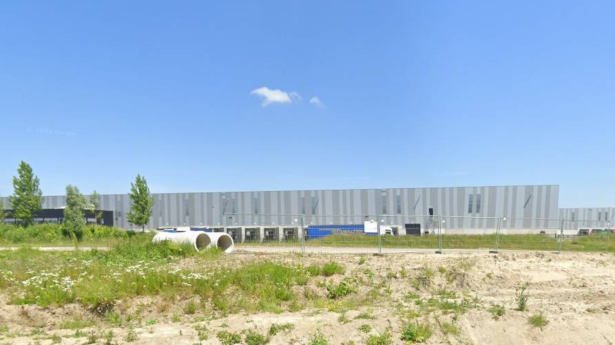 De bouw van de DSV-loods aan de Marconiweg in Tholen, in 2018.