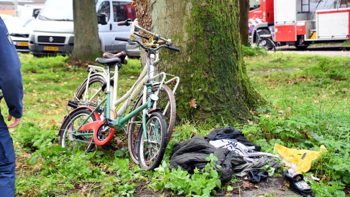 Fiets in sloot en kleding langs kant zorgen voor zoekactie in Goes