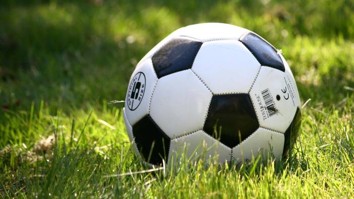 Sportleraar (39) verdacht van filmen minderjarige voetballers