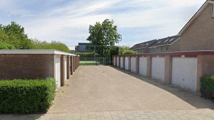 Garageboxen aan de Kastanjestraat in 's-Gravenpolder.