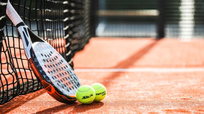 Kloetingse tennisvereniging opent nieuwe padelbanen