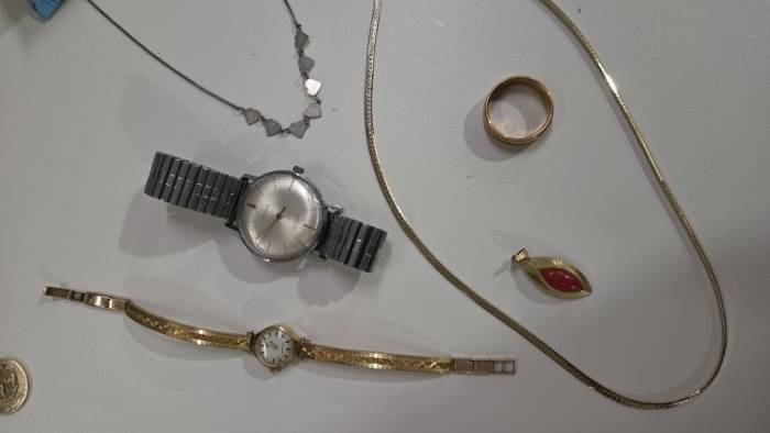 De aangetroffen sieraden.