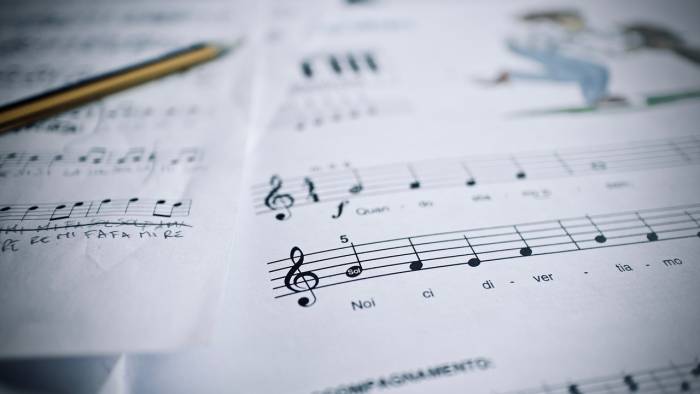 Meer kinderen en jongeren kunnen via het Jeugdfonds muzieklessen bekostigen.