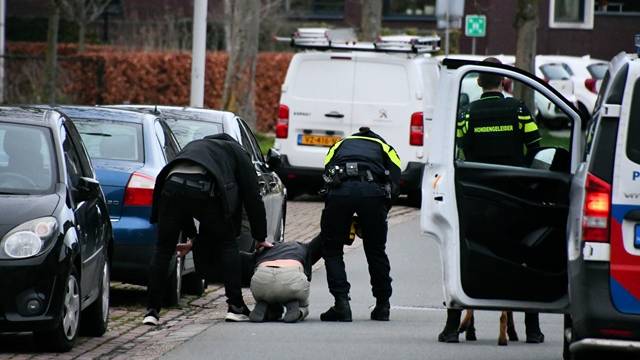 Een persoon werd kort tegen de grond gewerkt in de Beukenstraat