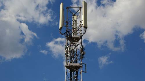 Waarde krijgt nieuwe zendmast voor beter mobiel bereik