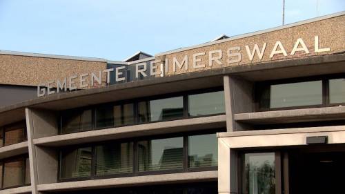 Het gemeentehuis van Reimerswaal in Kruiningen.