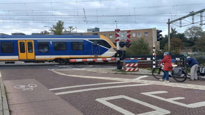 ONDERZOEK NAAR SPOORONDERDOORGANG KLOETINGSEWEG