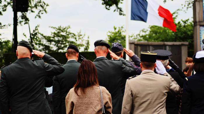 Fotoreportage | Kapelle staat stil bij Franse herdenking