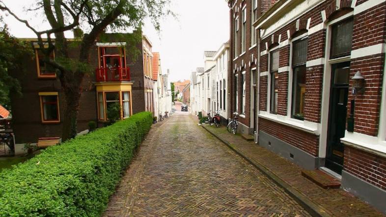 De Opril-Westwal, waar de paal komt te staan.