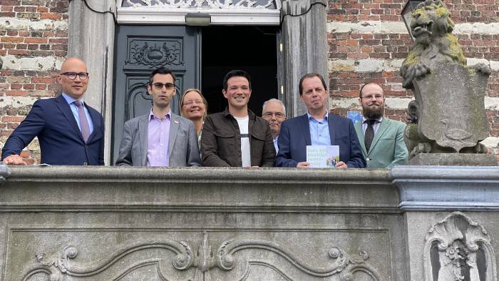 Wethouders en lijsttrekkers tijdens de presentatie van de coalitie. Rechts wethouder Martijn Vemeulen van Nieuw Goes.