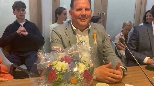 Johan Sandee is Lid in de orde van Oranje-Nassau.